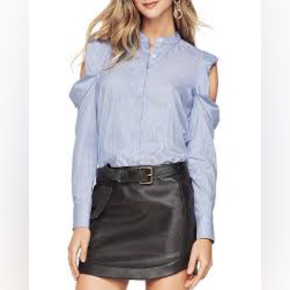 BCBGMAXAZRIA Womens Nishani Cold Shoulder Striped Button Down Top in Size Small